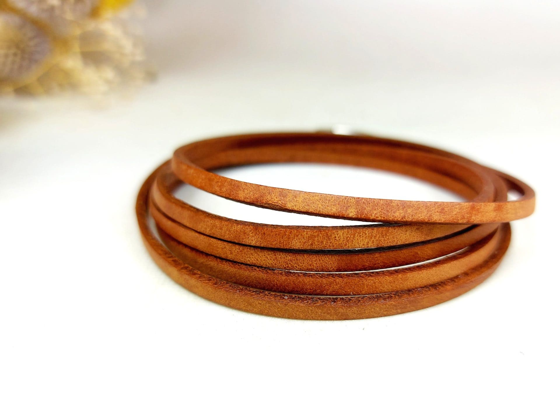 bracelet fin en cuir camel multitours