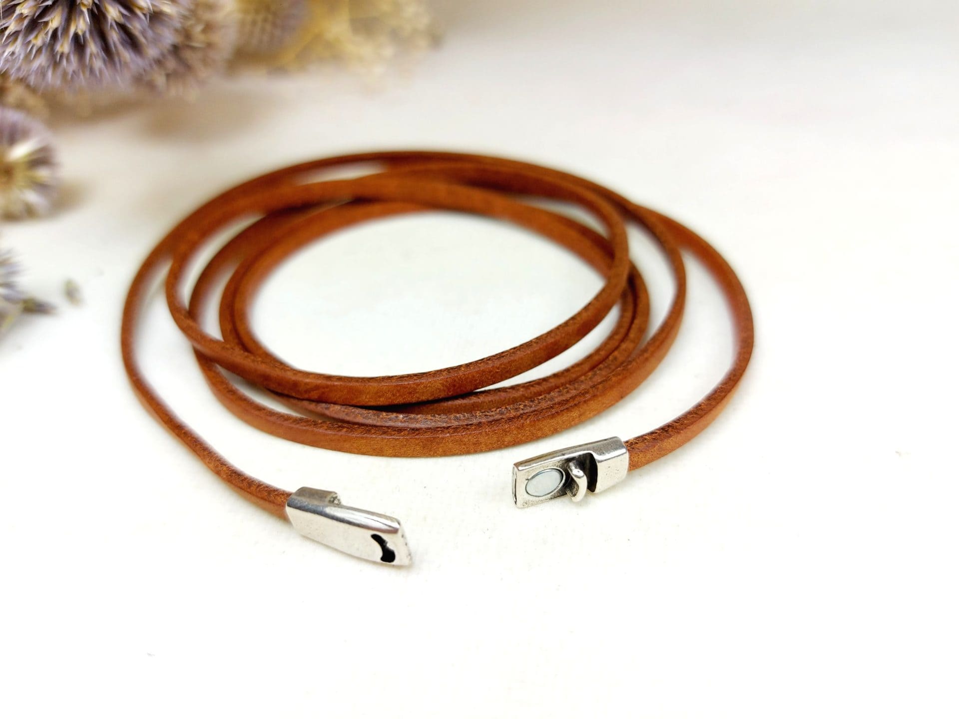 bracelet fin en cuir camel multitours