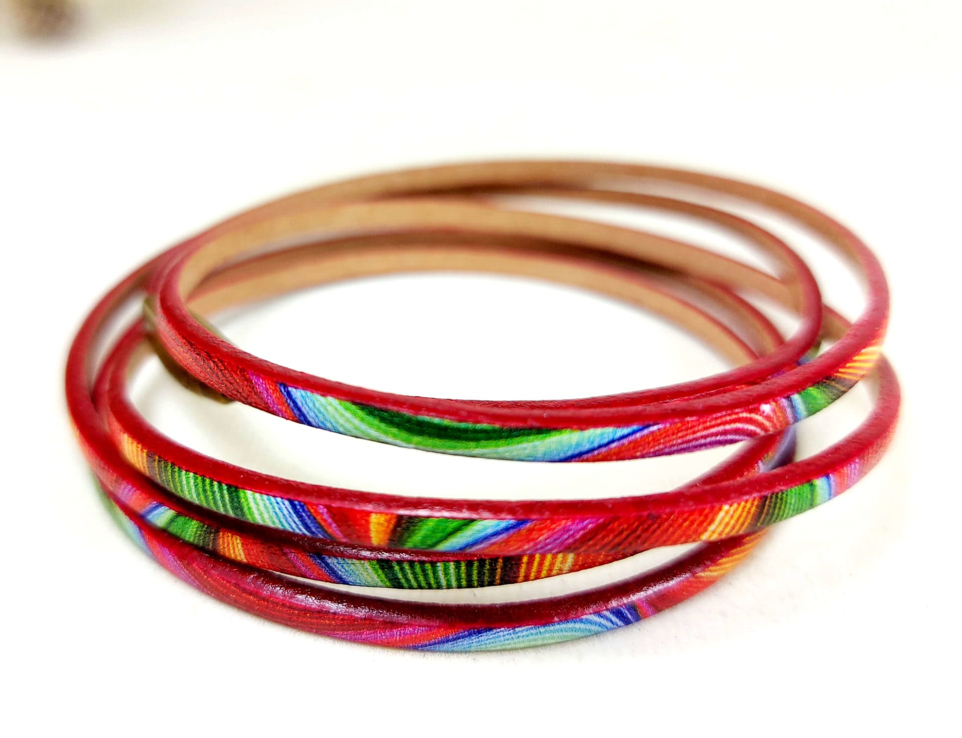 bracelet cuir multicolore rose vert bleu 5 tours