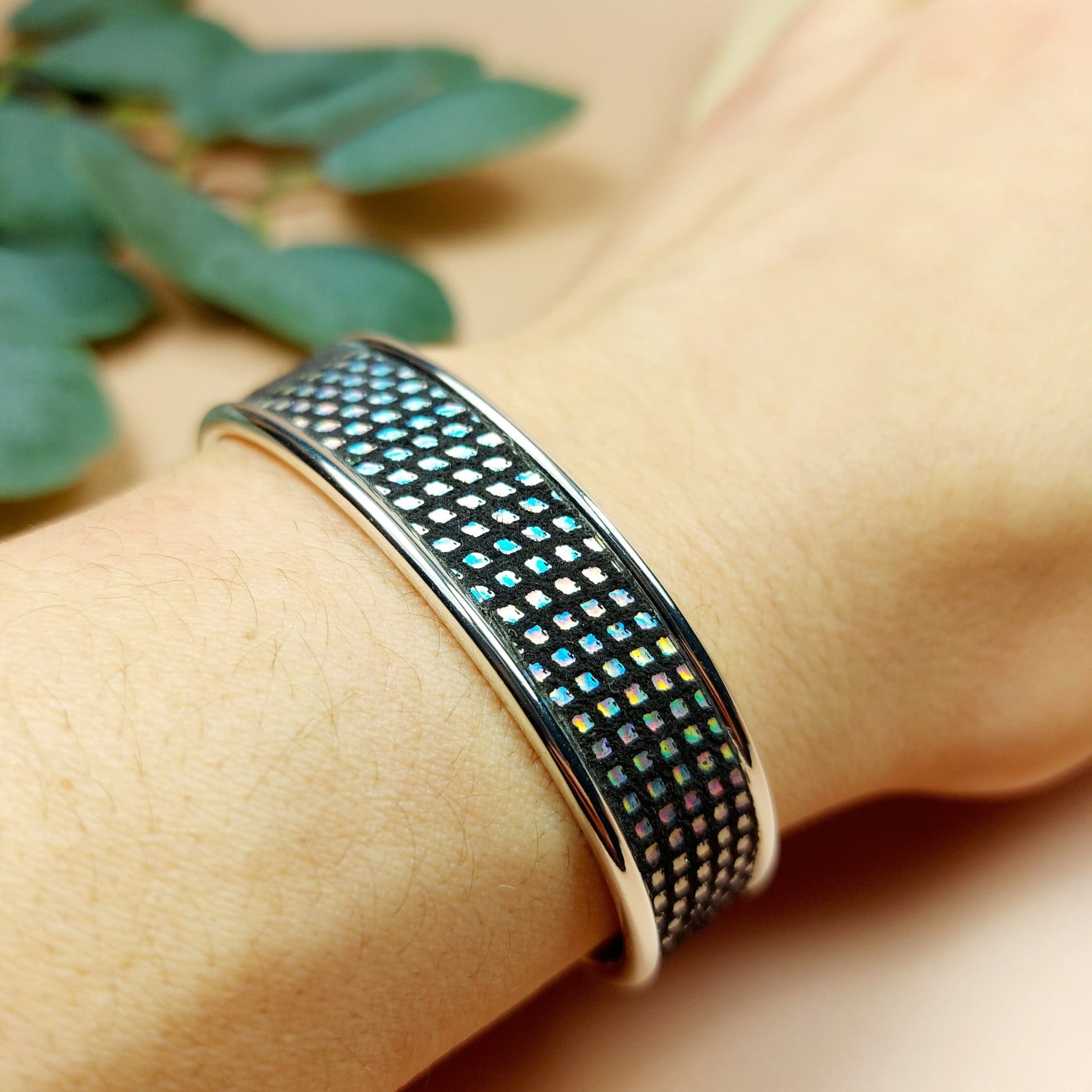 bracelet manchette jonc argenté cuir style disco bleu foncé pailleté