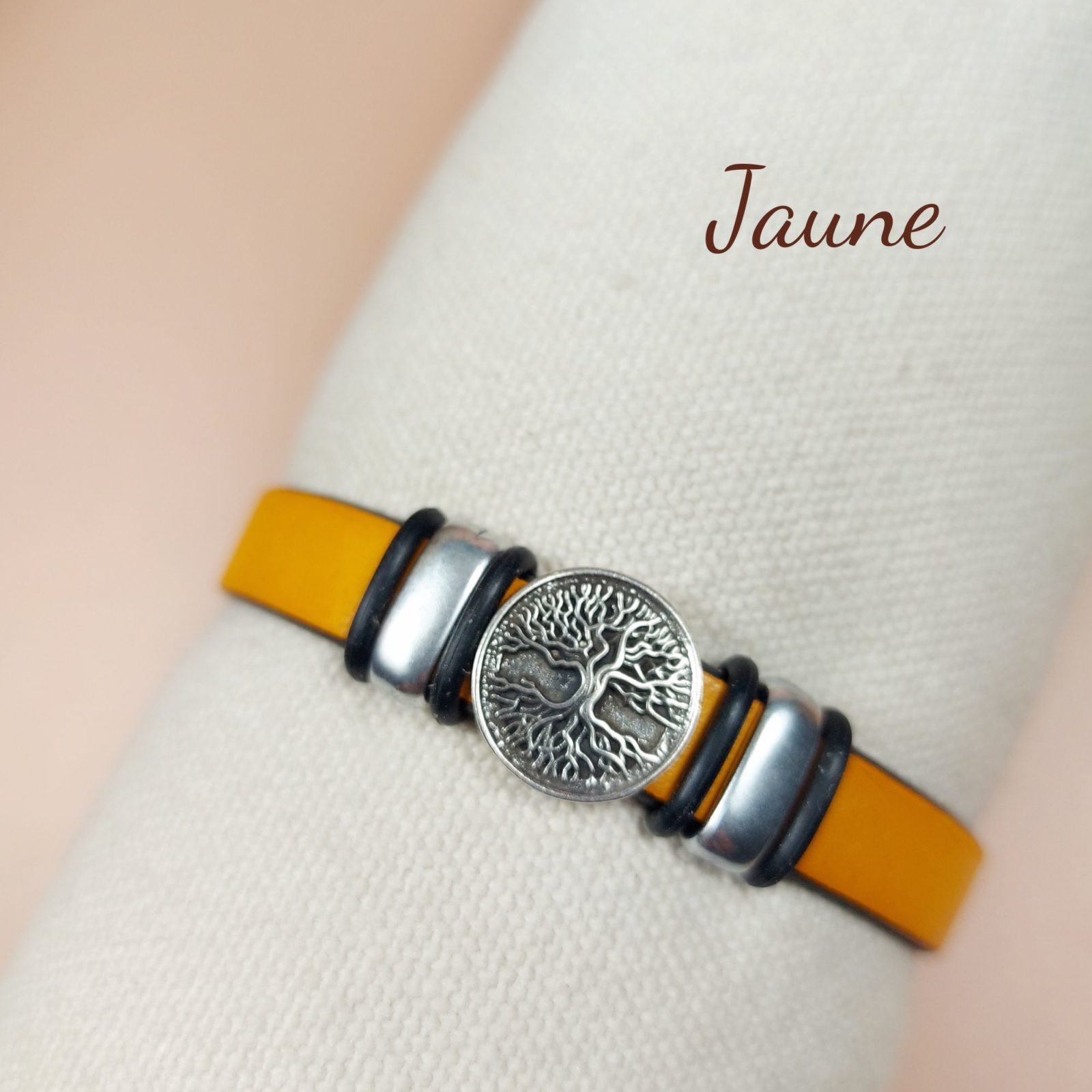 Bracelet en cuir jaune avec arbre de vie