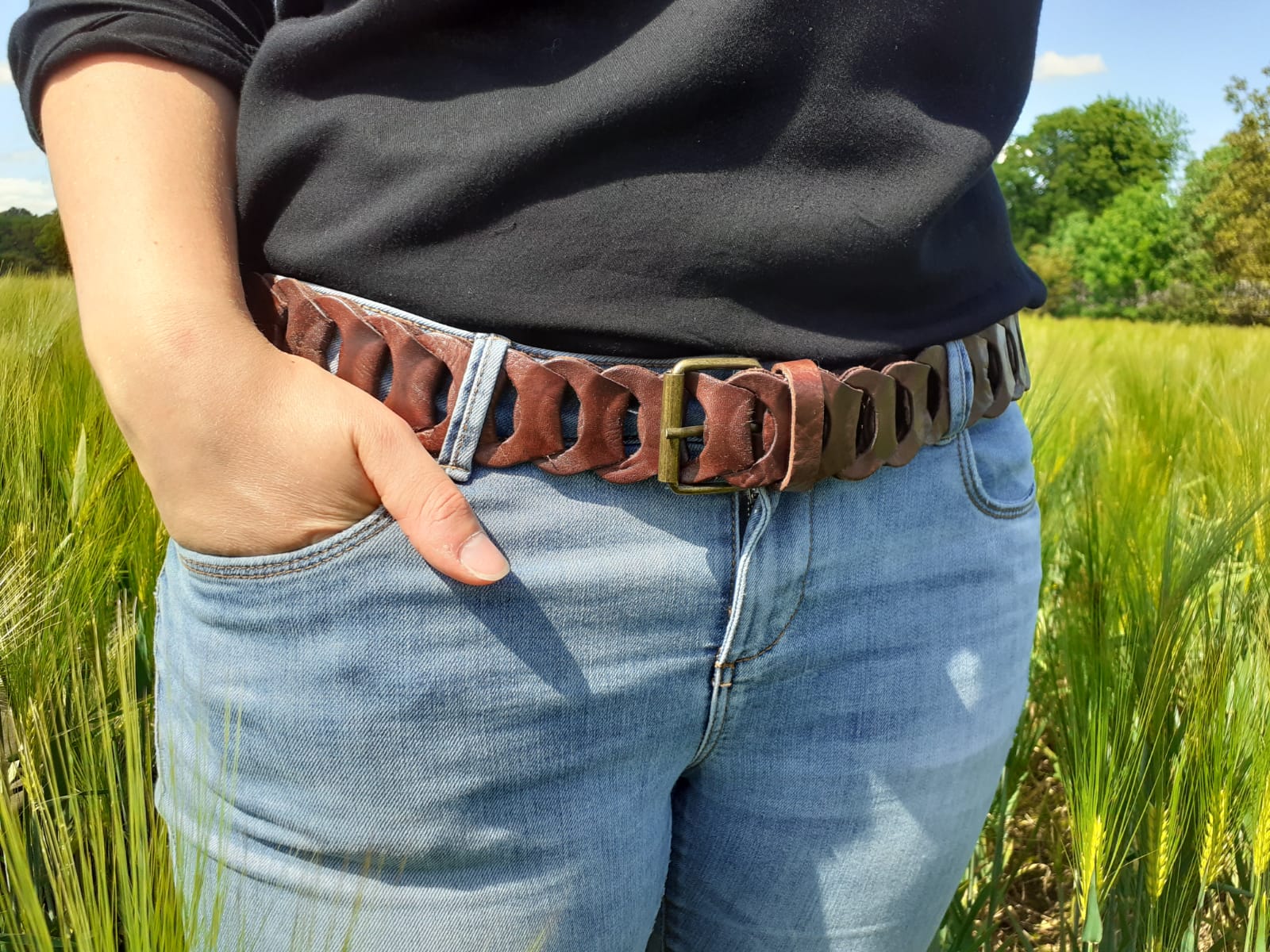 Ceinture large maillons marron en cuir