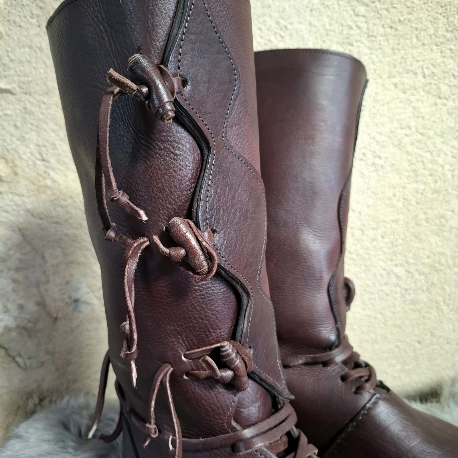 Bottes médiévales ou viking en cuir