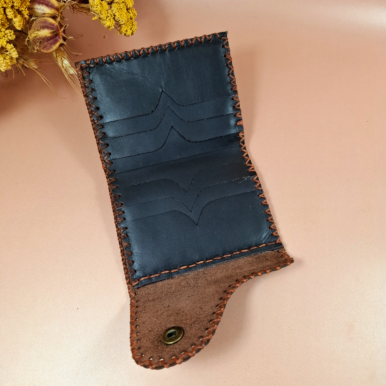 Porte-monnaie et porte-cartes en cuir marron foncé