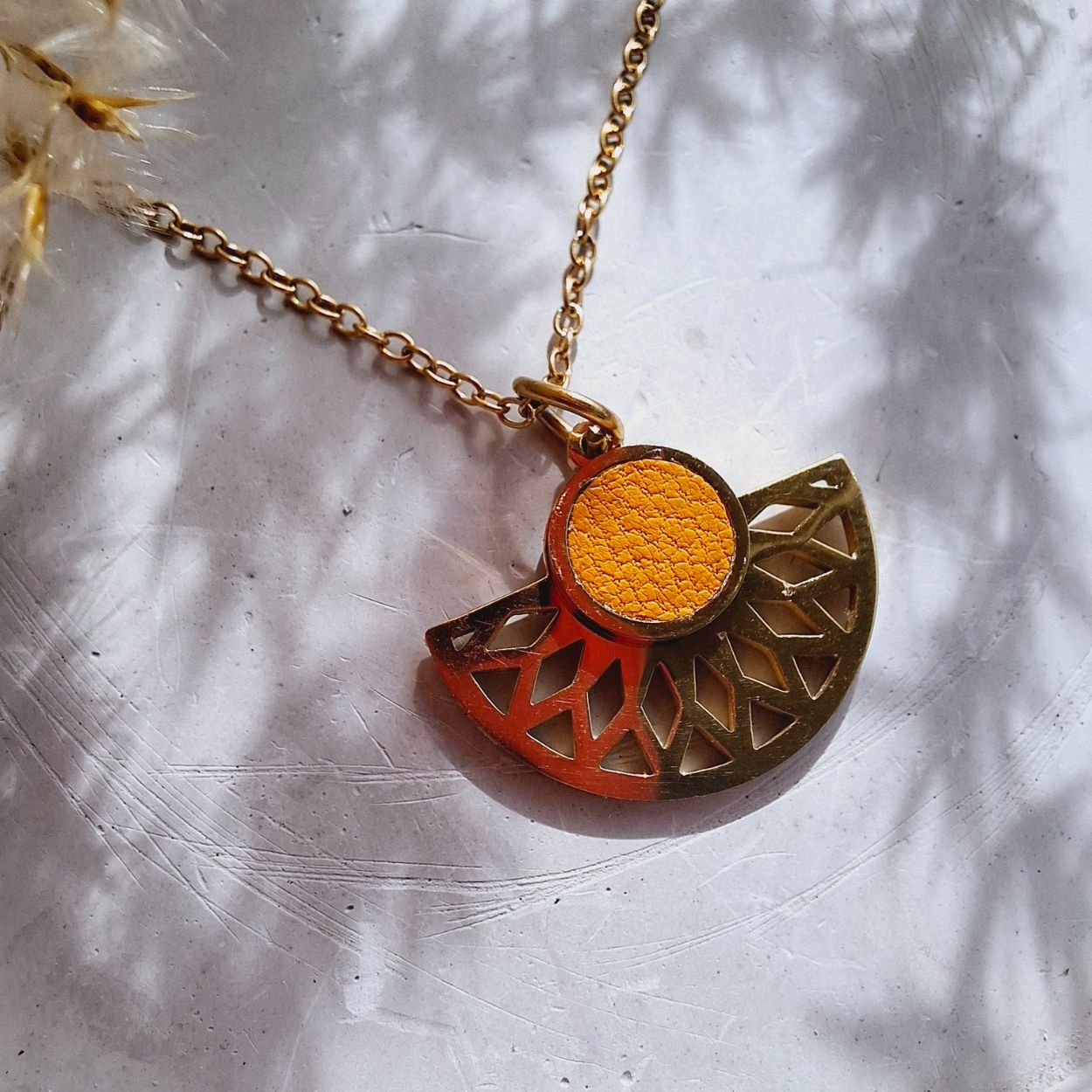 Collier femme cuir jaune – Image 4