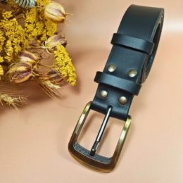 Ceinture noire en cuir