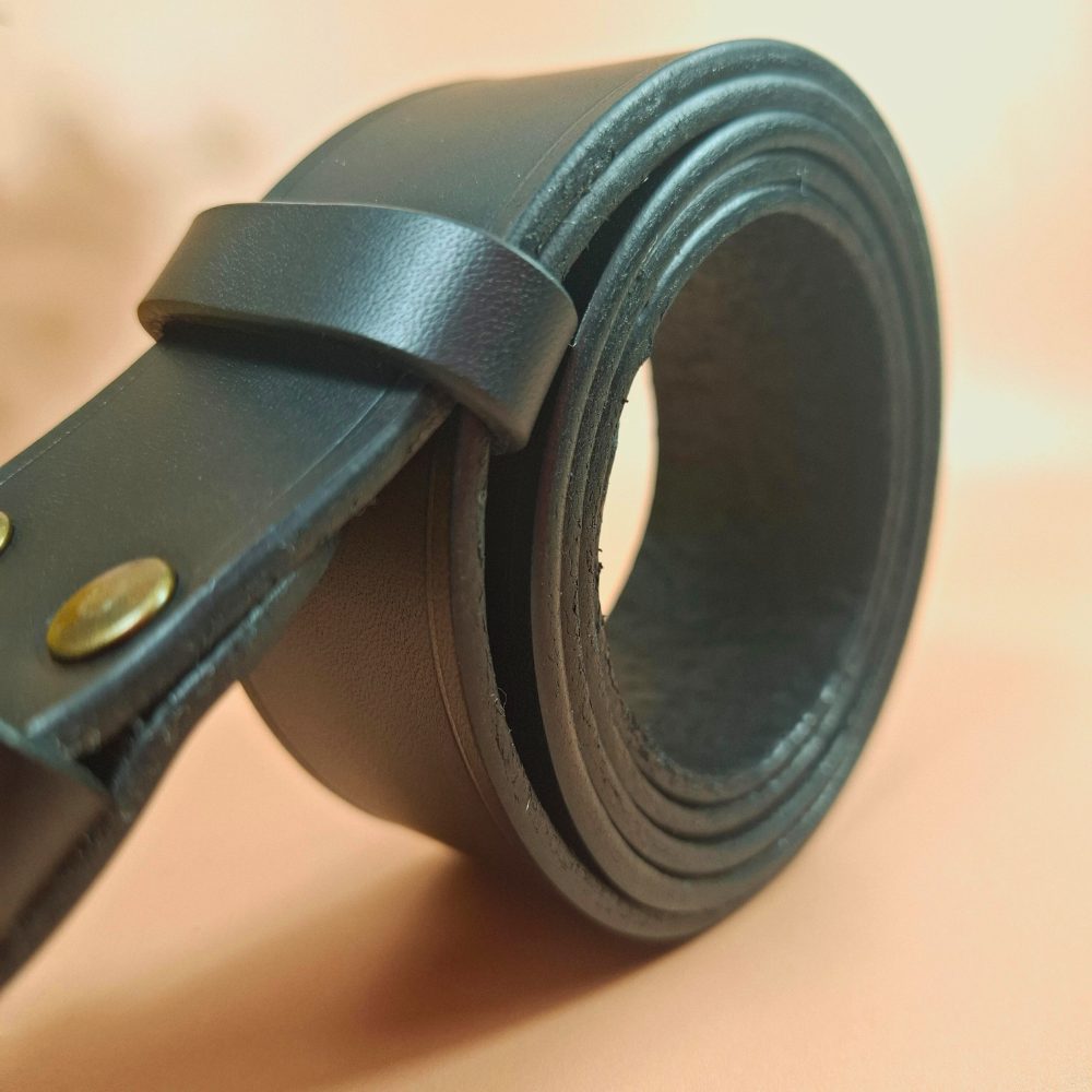 Ceinture noire en cuir