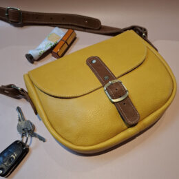sac à main jaune en cuir